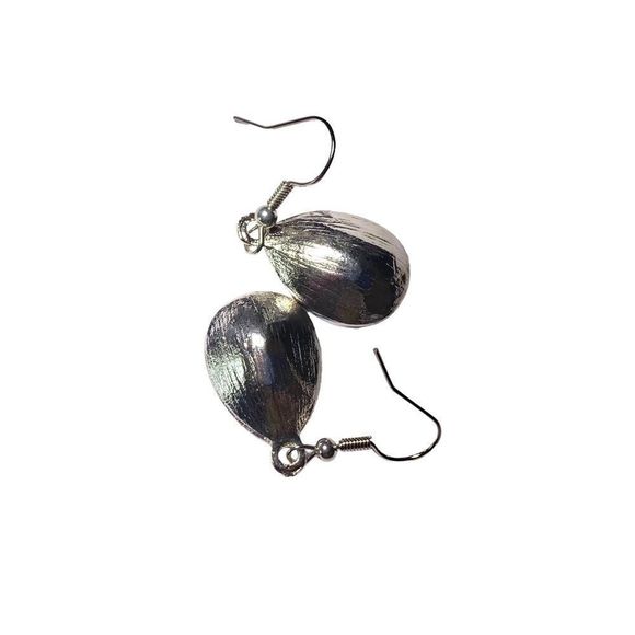 Swiss Blue Faceted Gemstones in 925 Sterling Silver Plated Earrings - Picture 4 of 4